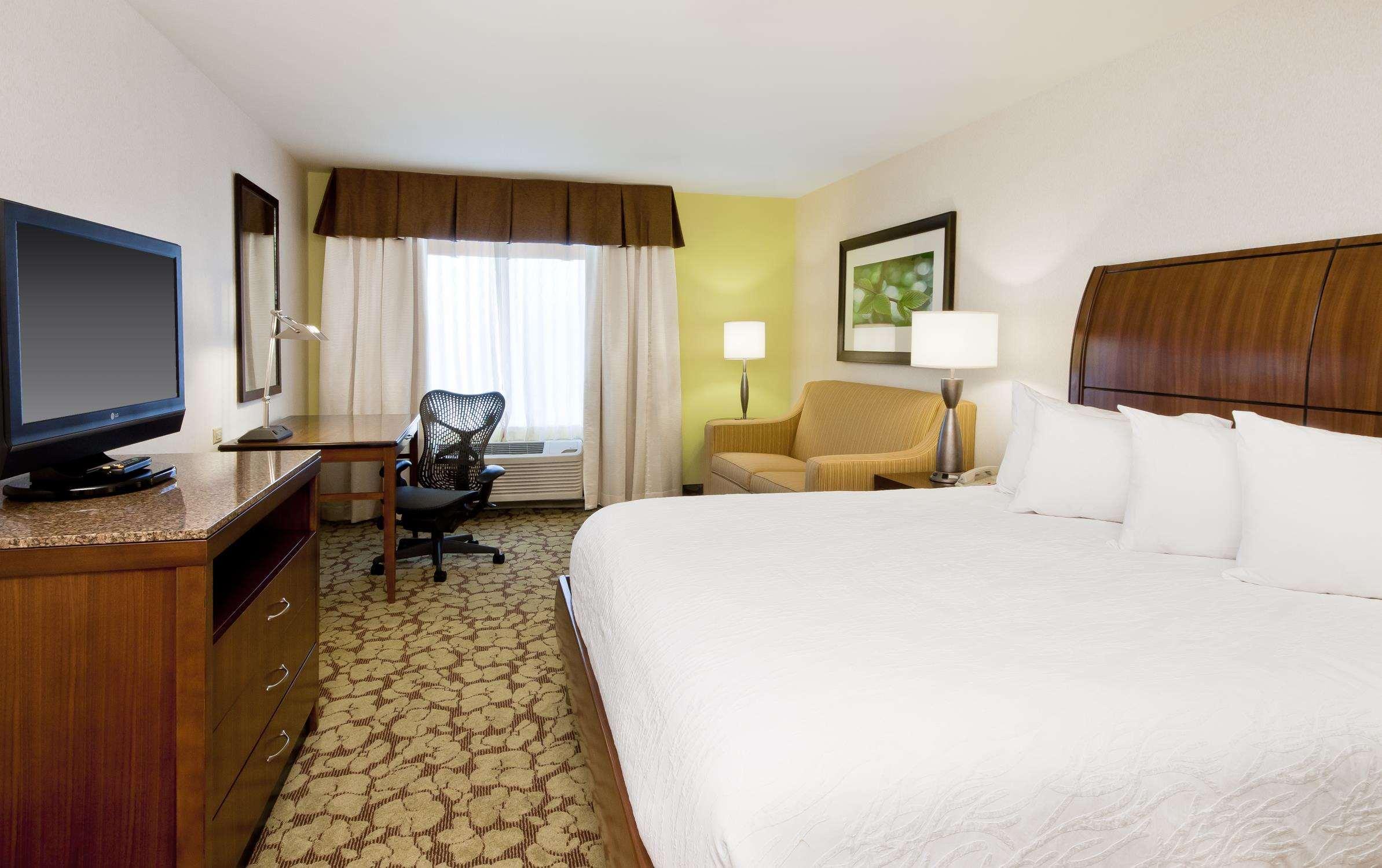 Hilton Garden Inn Fort Worth/Fossil Creek Экстерьер фото