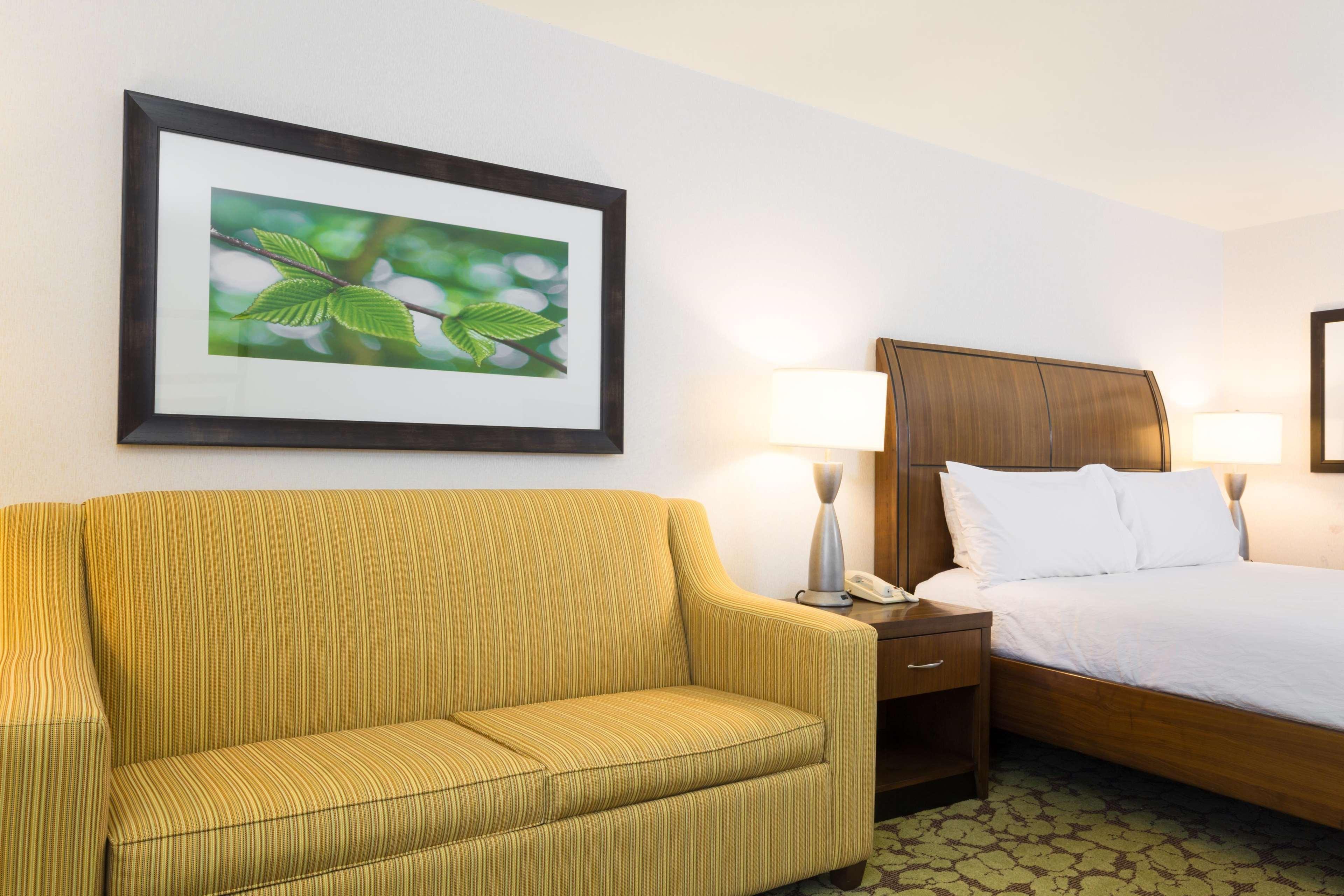 Hilton Garden Inn Fort Worth/Fossil Creek Экстерьер фото